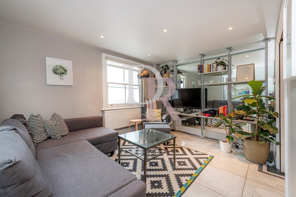 1 Bedroom House to rent in Angel, London, N1