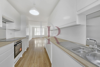 2 Bedroom Flat to rent in Market Place, Hampstead Garden Suburb, London, NW11