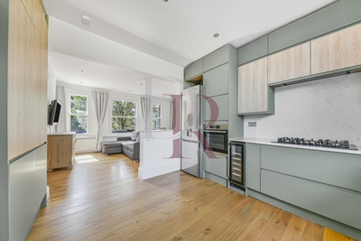 3 Bedroom Maisonette to rent in Gillespie Road, Highbury, London, N5