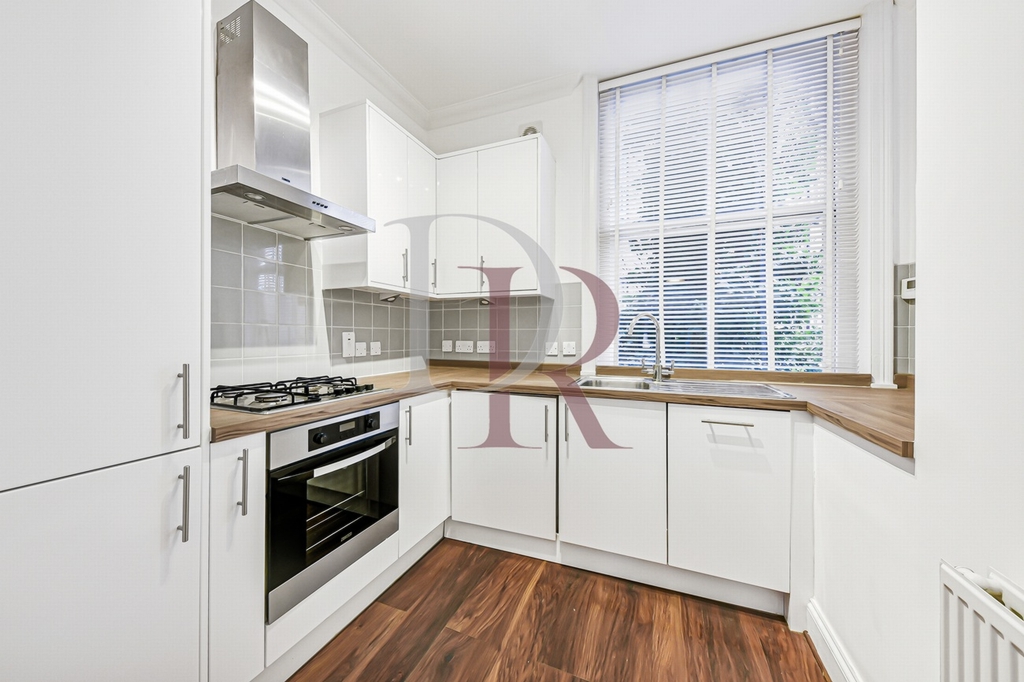2 Bedroom Apartment to rent in South Hampstead, London, NW6