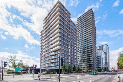 2 Bedroom Apartment to rent in Glasshouse Gardens, Stratford, London, E20