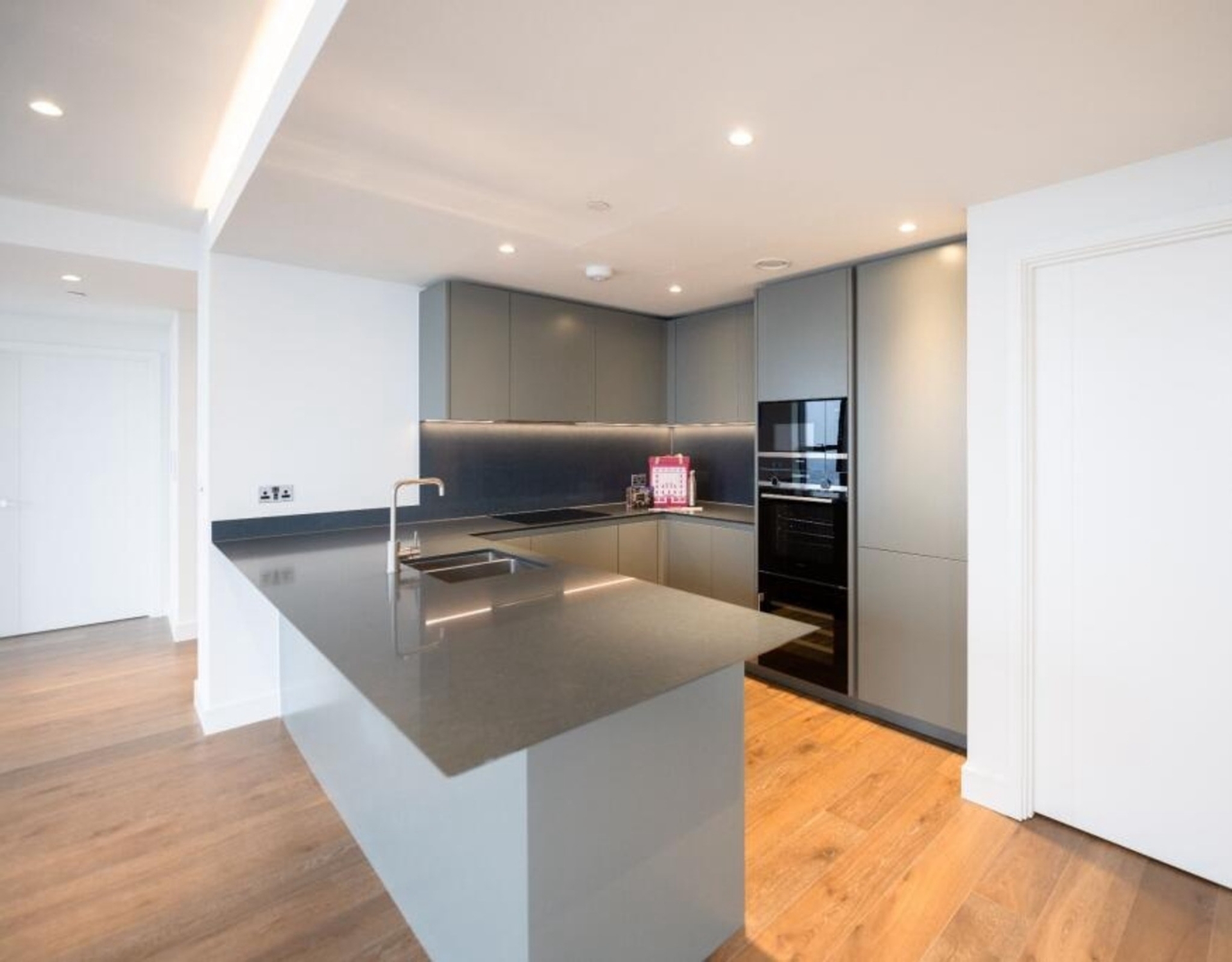 3 Bedroom Flat to rent in Canary Wharf, London, E14 3 Bedroom Flat to rent in Canary Wharf, London, E14