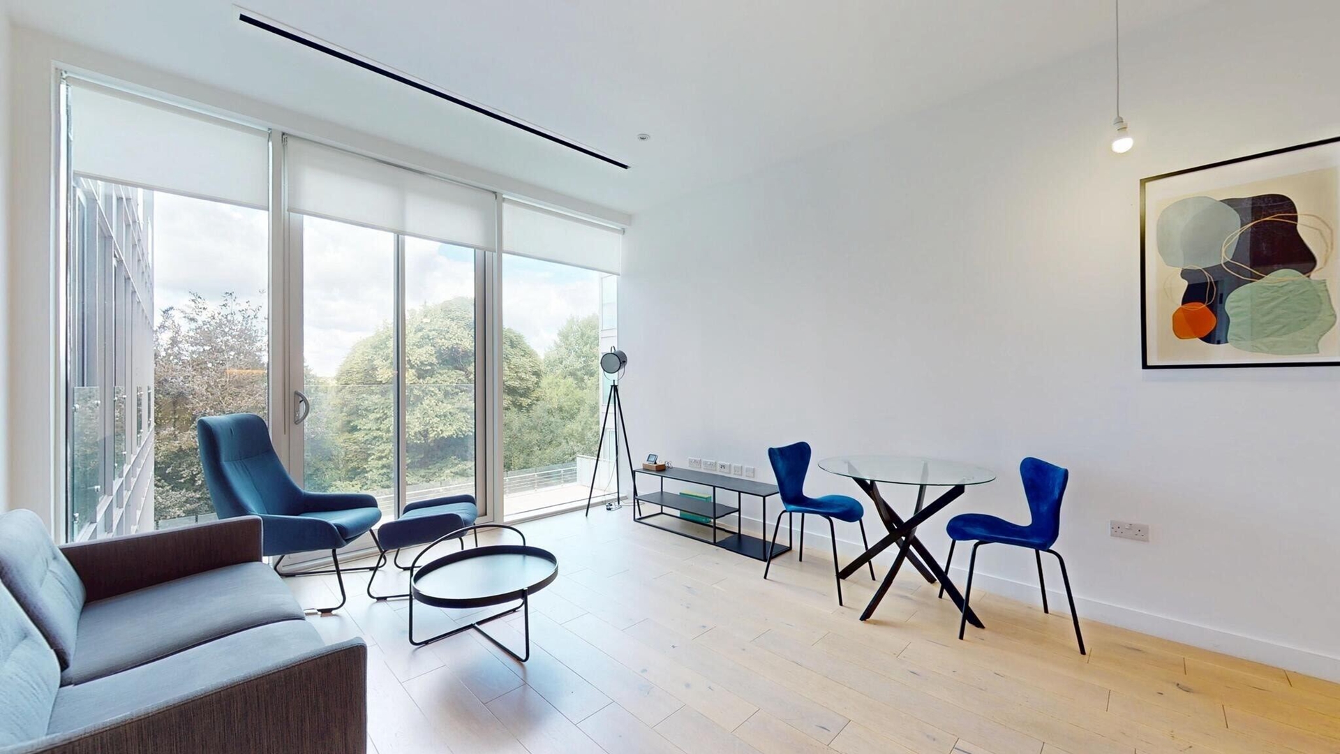 1 Bedroom Apartment to rent in Great West Road, Brentford, London, TW8