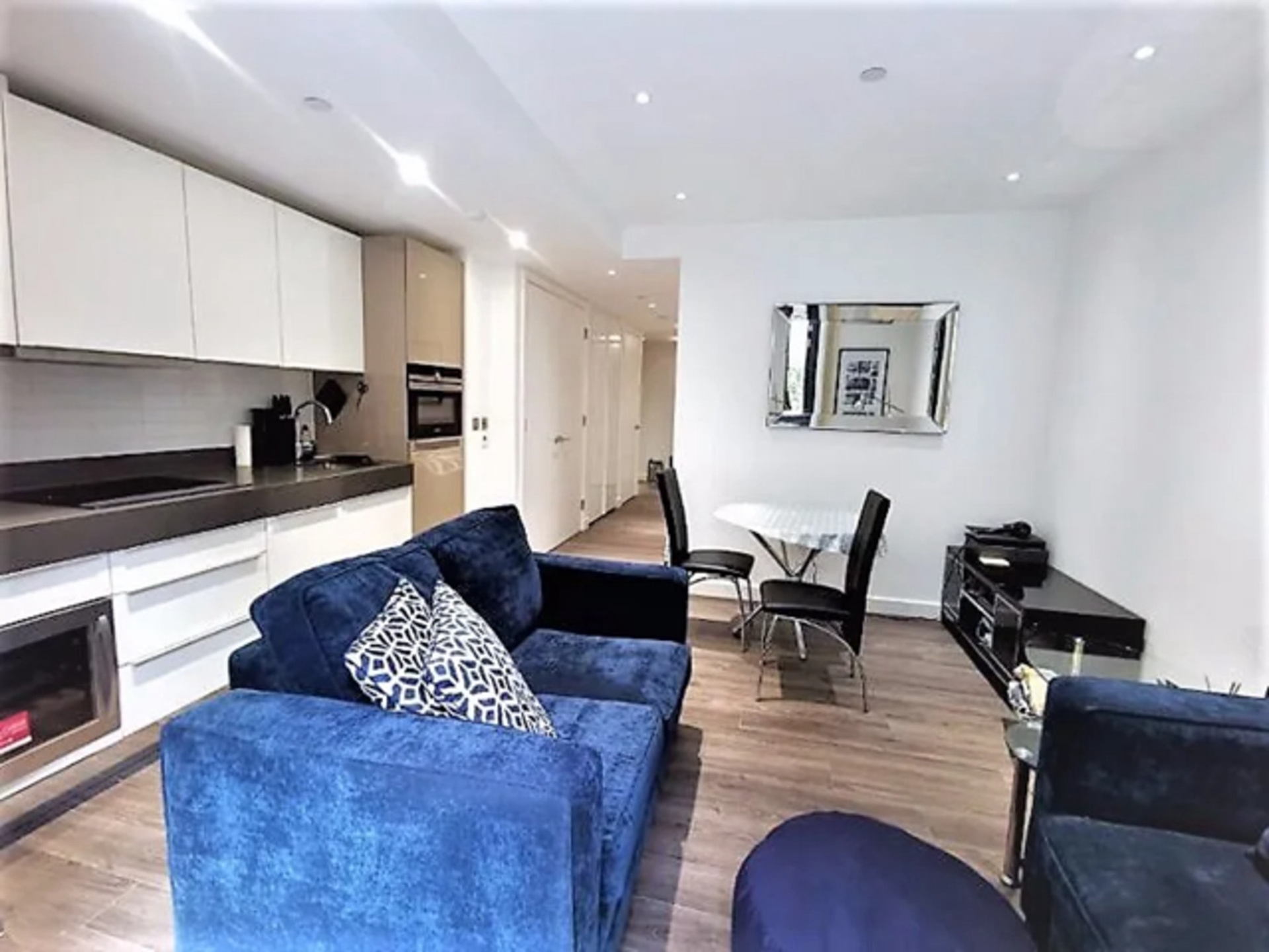 1 Bedroom Studio to rent in Alie Street, Whitechapel, London, E1