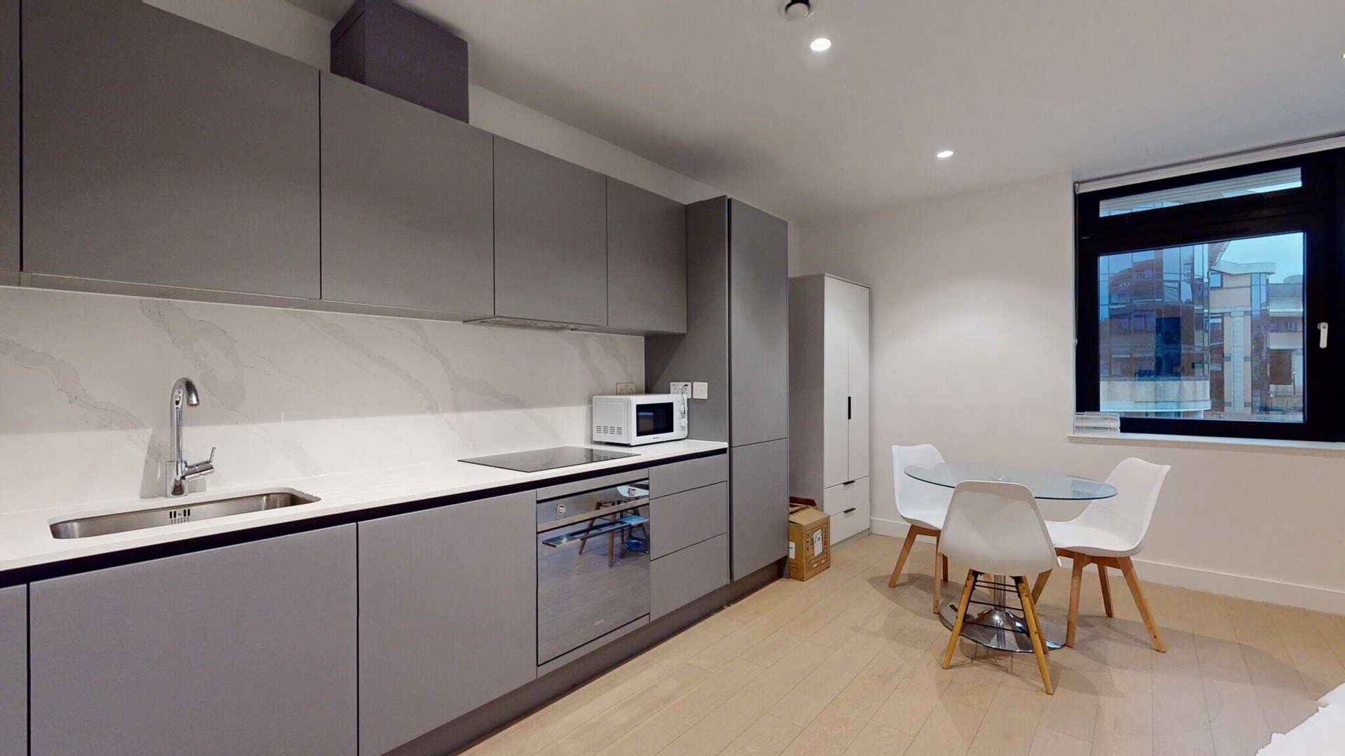 Apartment to rent in Riverbank Way, Brentford, London, TW8