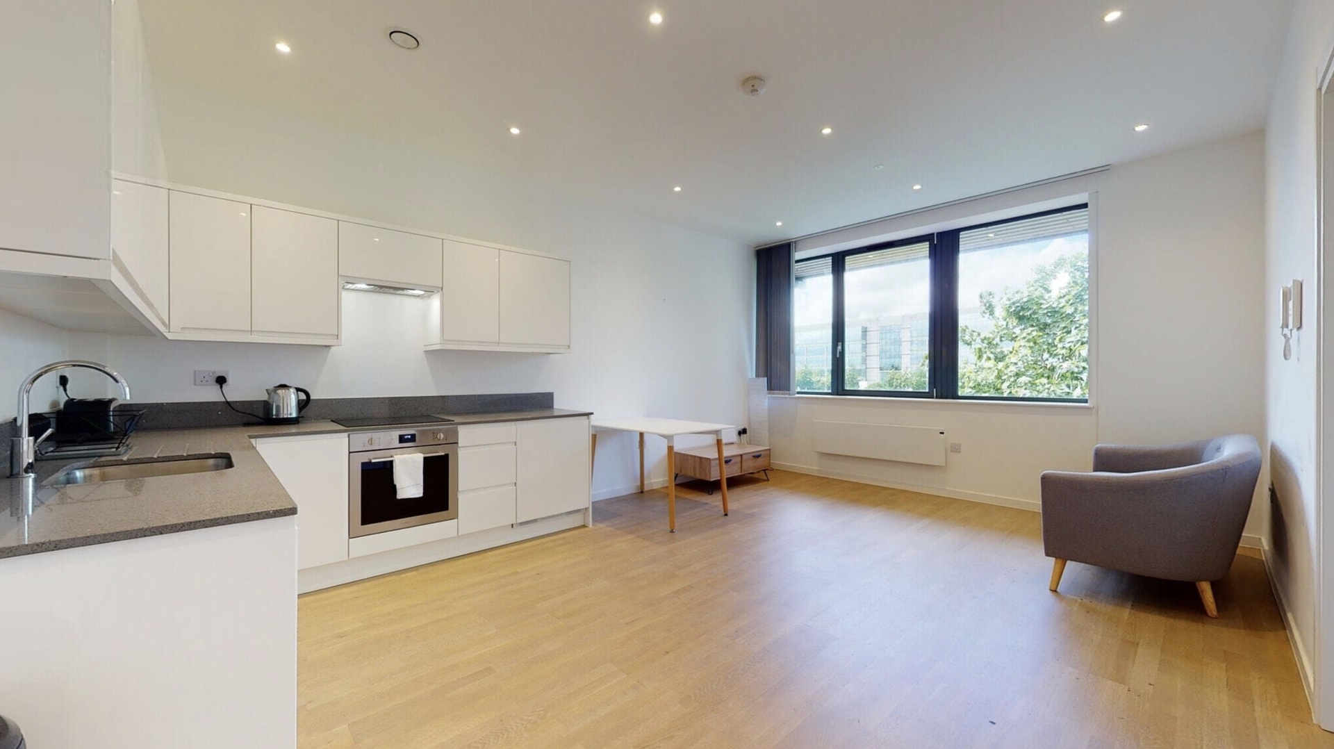 1 Bedroom Apartment to rent in Riverbank Way, Brentford, London, TW8