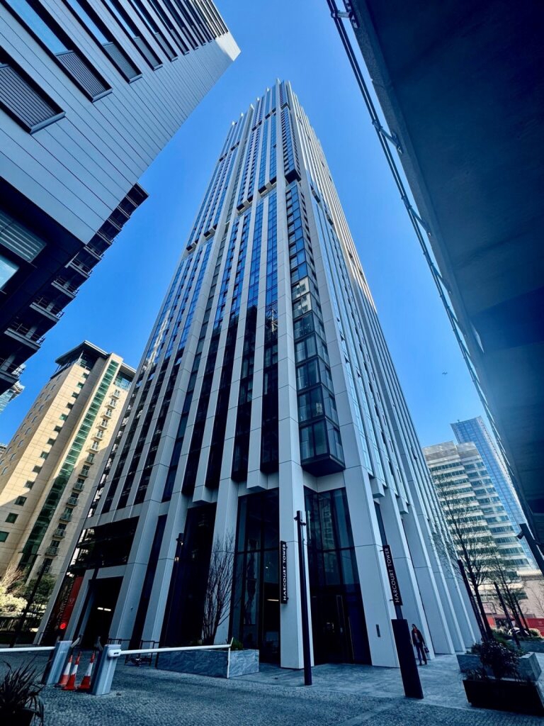 1 Bedroom Apartment to rent in Marsh Wall, Canary Wharf, London, E14