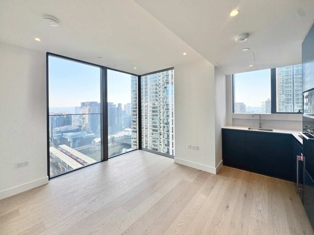 2 Bedroom Apartment to rent in Marsh Wall, Canary Wharf, London, E14