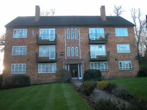 2 Bedroom Flat to rent in Elms Lane, Sudbury, HA0