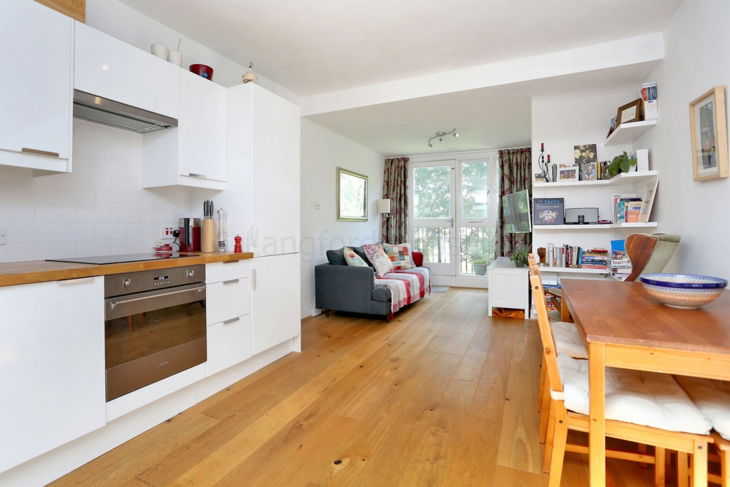 2 Bedroom Flat to rent in Highgate, London, N6
