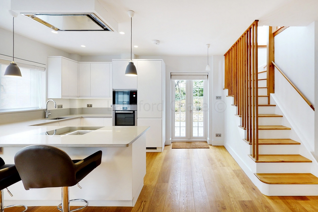 3 Bedroom Mews to rent in Highgate, London, N6