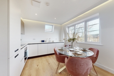 2 Bedroom Apartment to rent in Horn Lane, Acton, London, W3