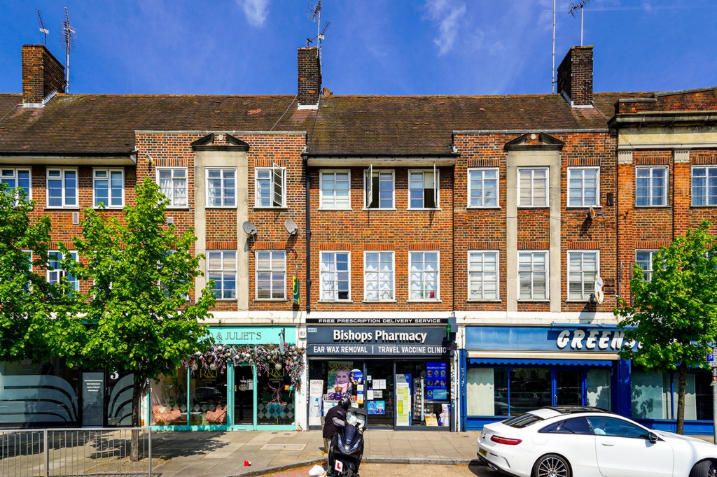 2 Bedroom Duplex to rent in East Finchley, London, N2