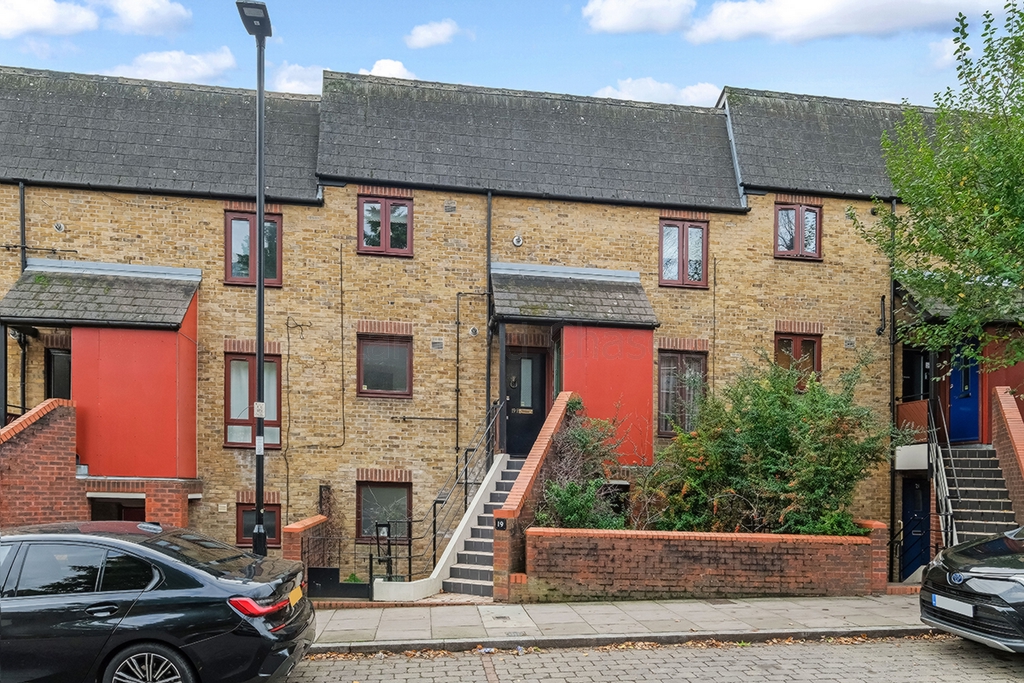 1 Bedroom Apartment to rent in , London, N19