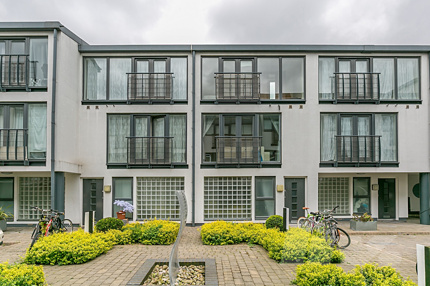 4 Bedroom Mews to rent in Kensal Green, London, NW10