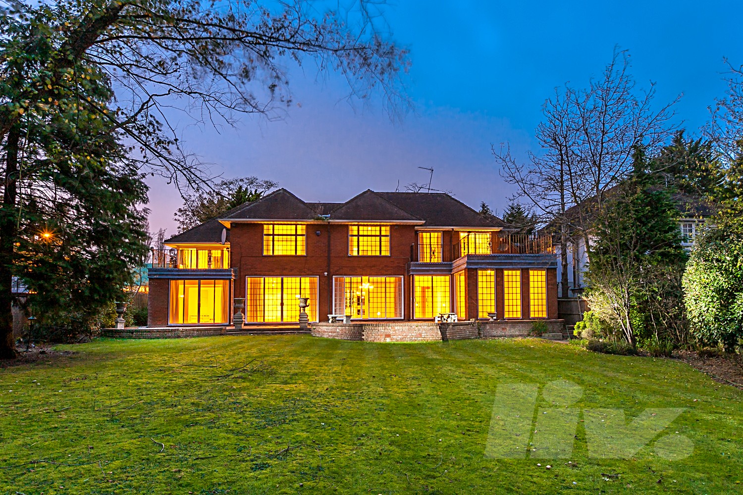 6 Bedroom House to rent in Hampstead, London, N2