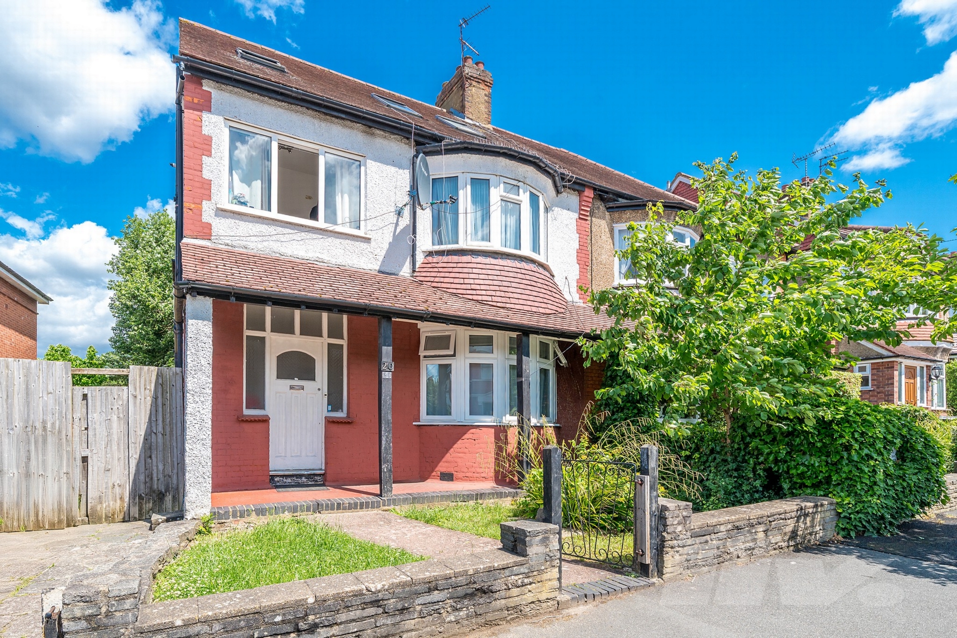 6 Bedroom House to rent in Woodside Park, London, N12
