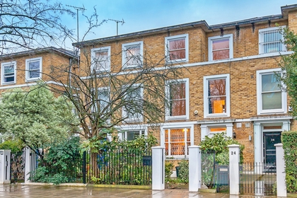 4 Bedroom House to rent in Marlborough Hill, St John's Wood, London, NW8