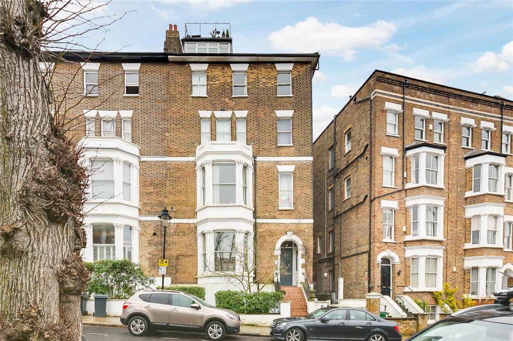 2 Bedroom Apartment to rent in Hampstead, London, NW3