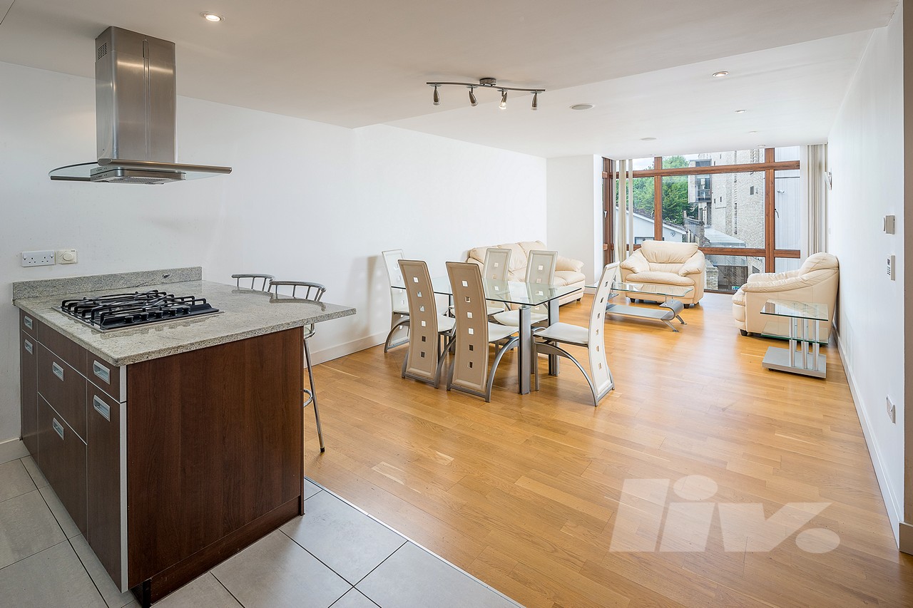 2 Bedroom Apartment to rent in Hampstead, London, NW6