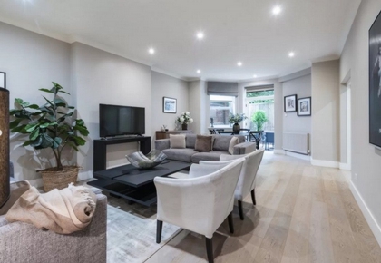 3 Bedroom Apartment to rent in Fitzjohns Avenue, Hampstead, London, NW3