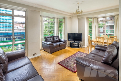 3 Bedroom Apartment to rent in Gloucester Place, Baker Street, London, NW1