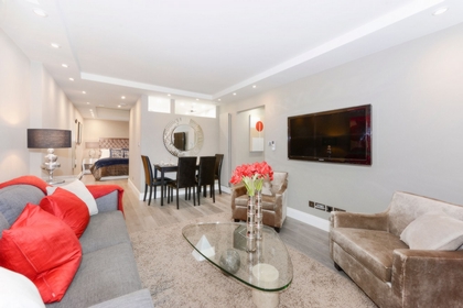 2 Bedroom Apartment to rent in Finchley Road, Swiss Cottage, London, NW3