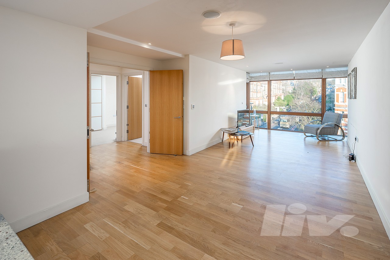 2 Bedroom Apartment to rent in West Hampstead, London, NW6