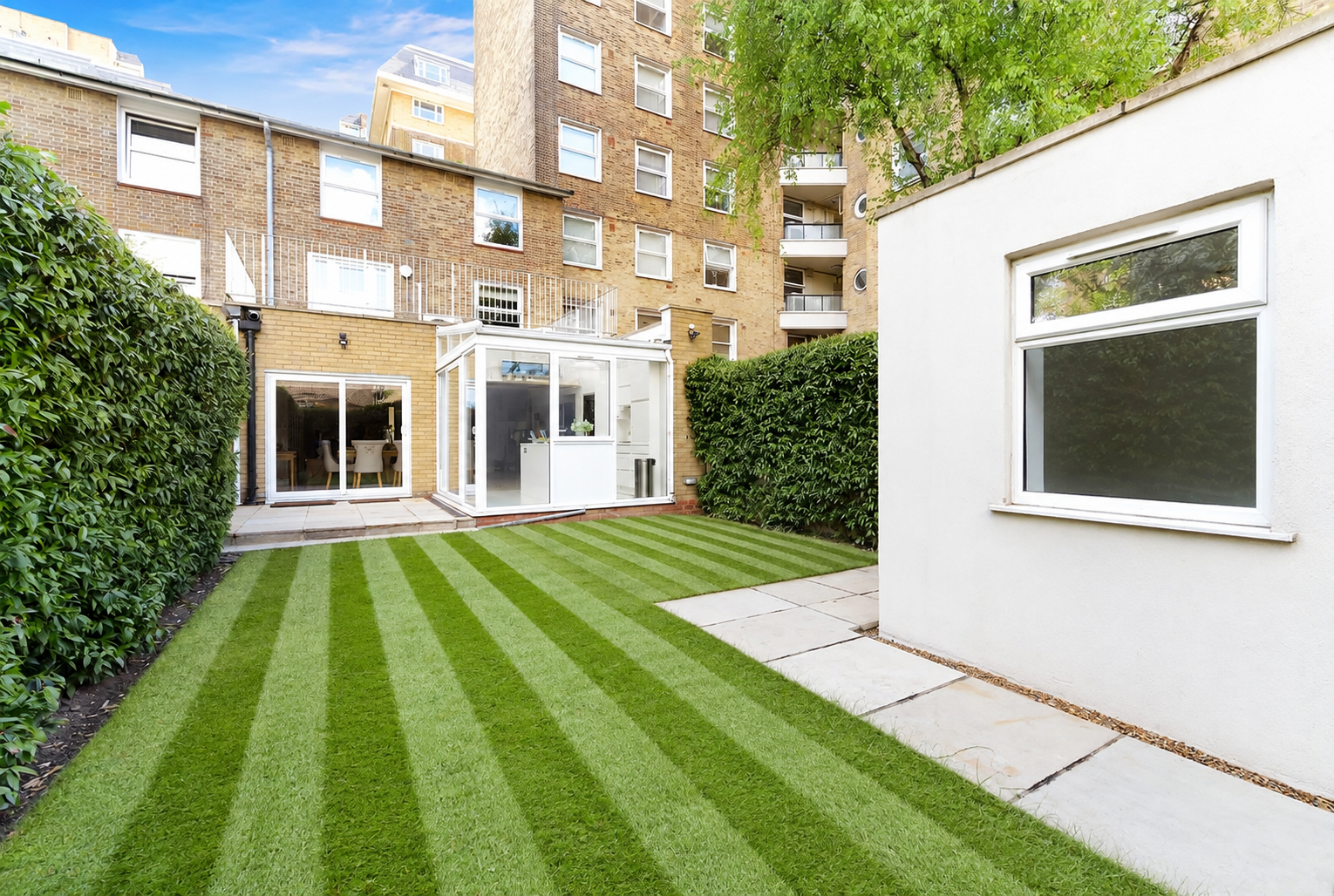 4 Bedroom House to rent in St John's Wood, London, NW8