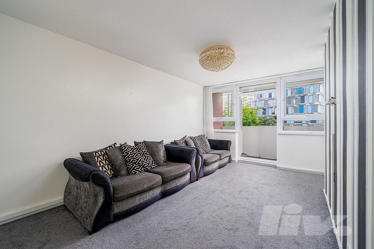 2 Bedroom Apartment to rent in , London, W2