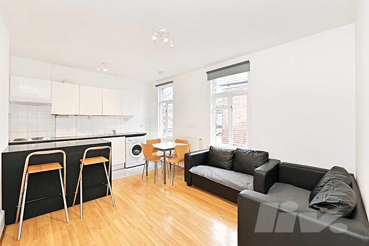 3 Bedroom Apartment to rent in Cricklewood, London, NW2