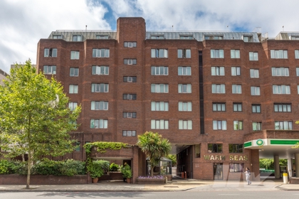 2 Bedroom Apartment to rent in Wellington Road, St John's Wood, London, NW8