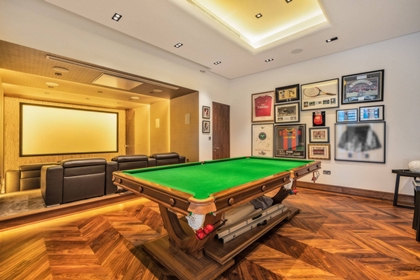 5 Bedroom House to rent in The Bishops Avenue, Hampstead Garden Suburbs, London, N2