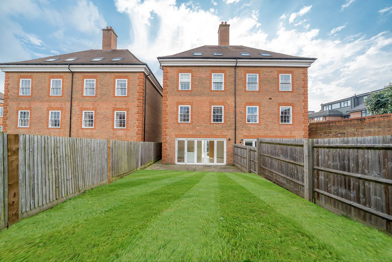 4 Bedroom House to rent in Finchley, London, N3