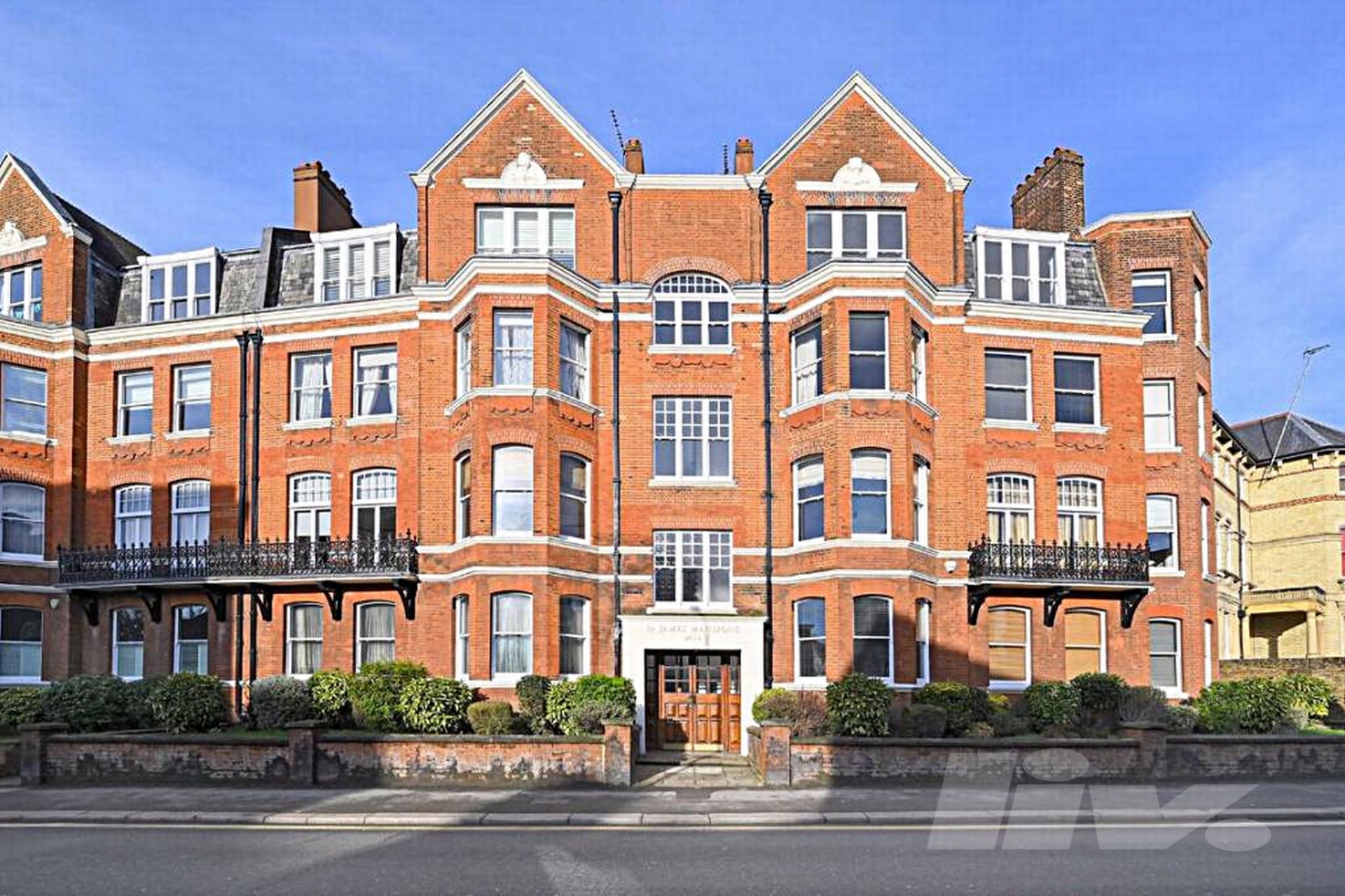 5 Bedroom Apartment to rent in West Hampstead, London, NW6