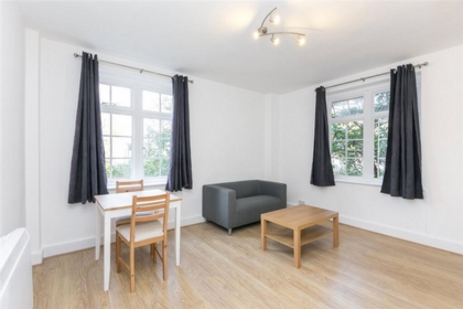 1 Bedroom Apartment to rent in Abbey Road, St Johns Wood, London, NW8