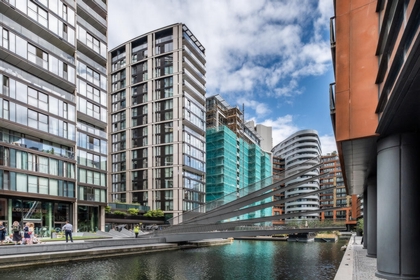 2 Bedroom Apartment to rent in Merchant Square, Paddington, London, W2