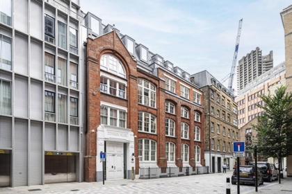 1 Bedroom Apartment to rent in Bartholomew Close, Barbican, London, EC1A