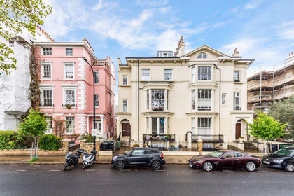 2 Bedroom Apartment to rent in Albert Terrace, Primrose Hill, London, NW1