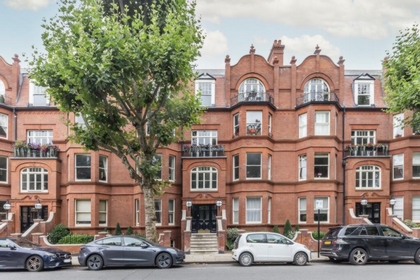 3 Bedroom Apartment to rent in Morshead Road, Maida Vale, London, W9