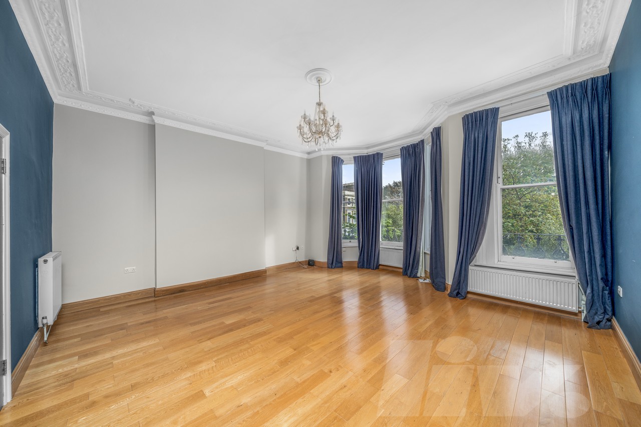 1 Bedroom Flat to rent in Holland Park, London, W11