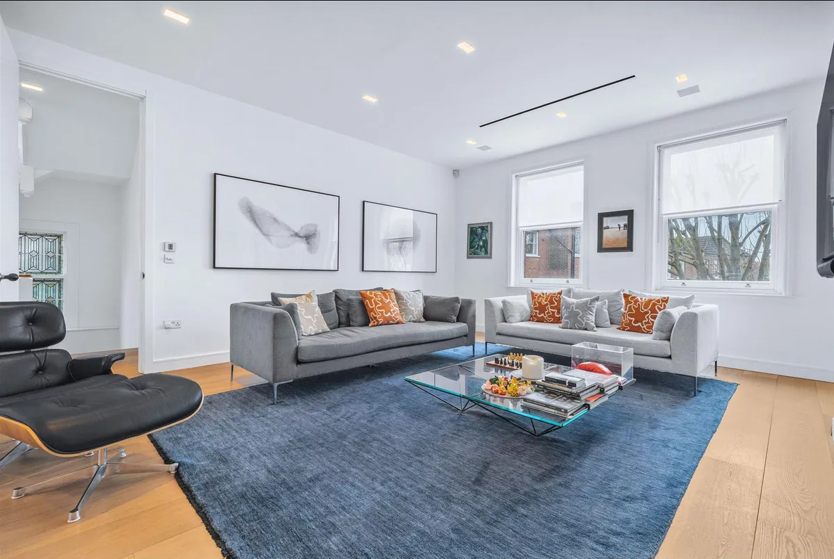 4 Bedroom Apartment to rent in Hampstead, London, NW3