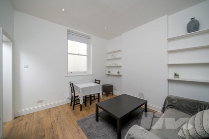 1 Bedroom Apartment to rent in Gloucester Terrace, Bayswater, London, W2