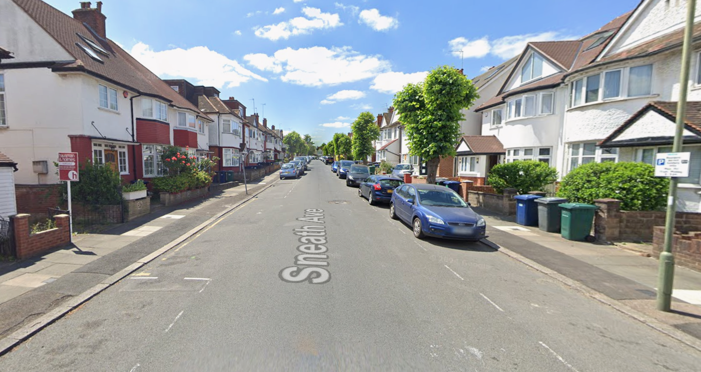 6 Bedroom House to rent in Golders Green, London, NW11