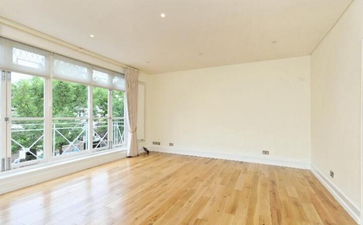 5 Bedroom House to rent in St John's Wood, London, NW8