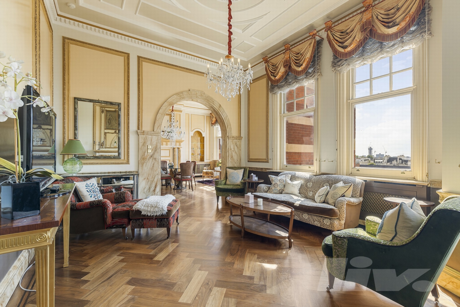 4 Bedroom Apartment to rent in Kensington, London, SW7 4 Bedroom Apartment to rent in Kensington, London, SW7