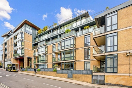 2 Bedroom Apartment to rent in Lymington Road, West Hampstead, London, NW6