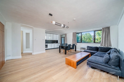 2 Bedroom Apartment to rent in Finchley Road, St Johns Wood, London, NW8