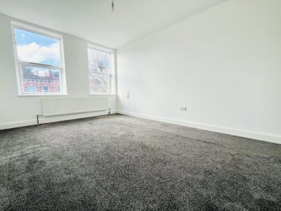 2 Bedroom Flat to rent in Cricklewood Broadway, Cricklewood, London, NW2