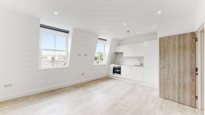1 Bedroom Flat to rent in High Road, Willesden Green, London, NW10